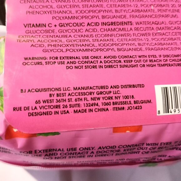 Betsey Johnson Skincare Cleansing Facial Wipes Niacinamide & Retinol 4 Pack NEW - Picture 4 of 5